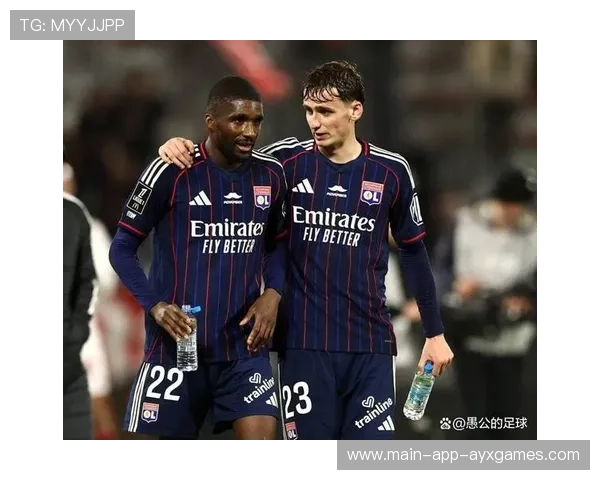 埃弗顿靠身体对抗稳住局势：汗水与毅力编织的防线