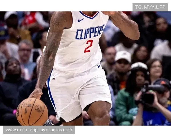 NBA快船莱昂纳德中距离跳投稳定如常：探索幕后训练与装备之路