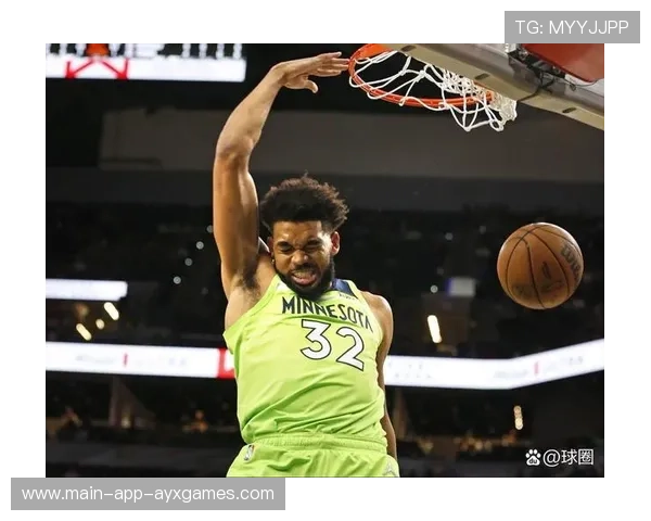 唐斯篮下补篮稳稳命中，森林狼以内线制胜