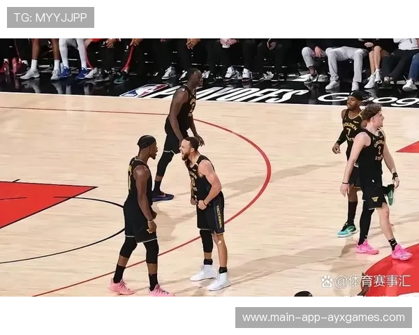 巴特勒关键时刻扛起重任,迈阿密掌控末段节奏 巴特勒关键时刻扛起重任,迈阿密掌控末段节奏