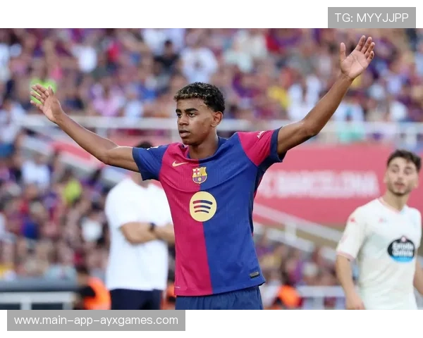 拉菲尼亚背身转身抽射入网：看巴萨神锋如何征服全场