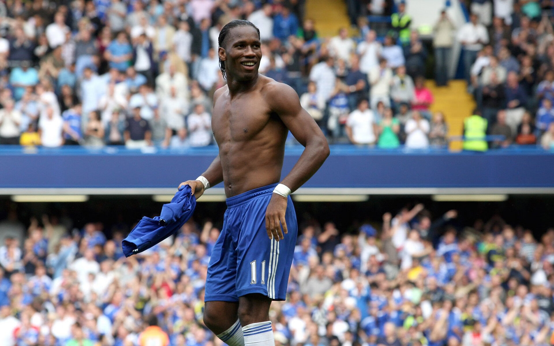 “德甲冠军悬念临近，领跑队伍状态火热”，德甲冠军次数排名最新